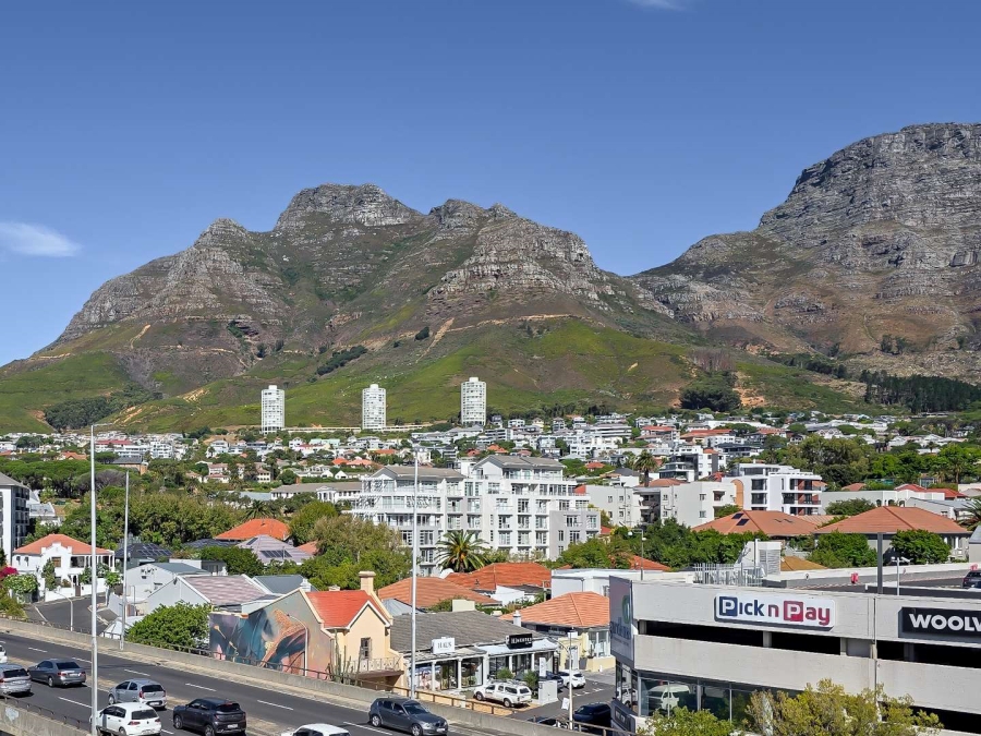 1 Bedroom Property for Sale in Gardens Western Cape